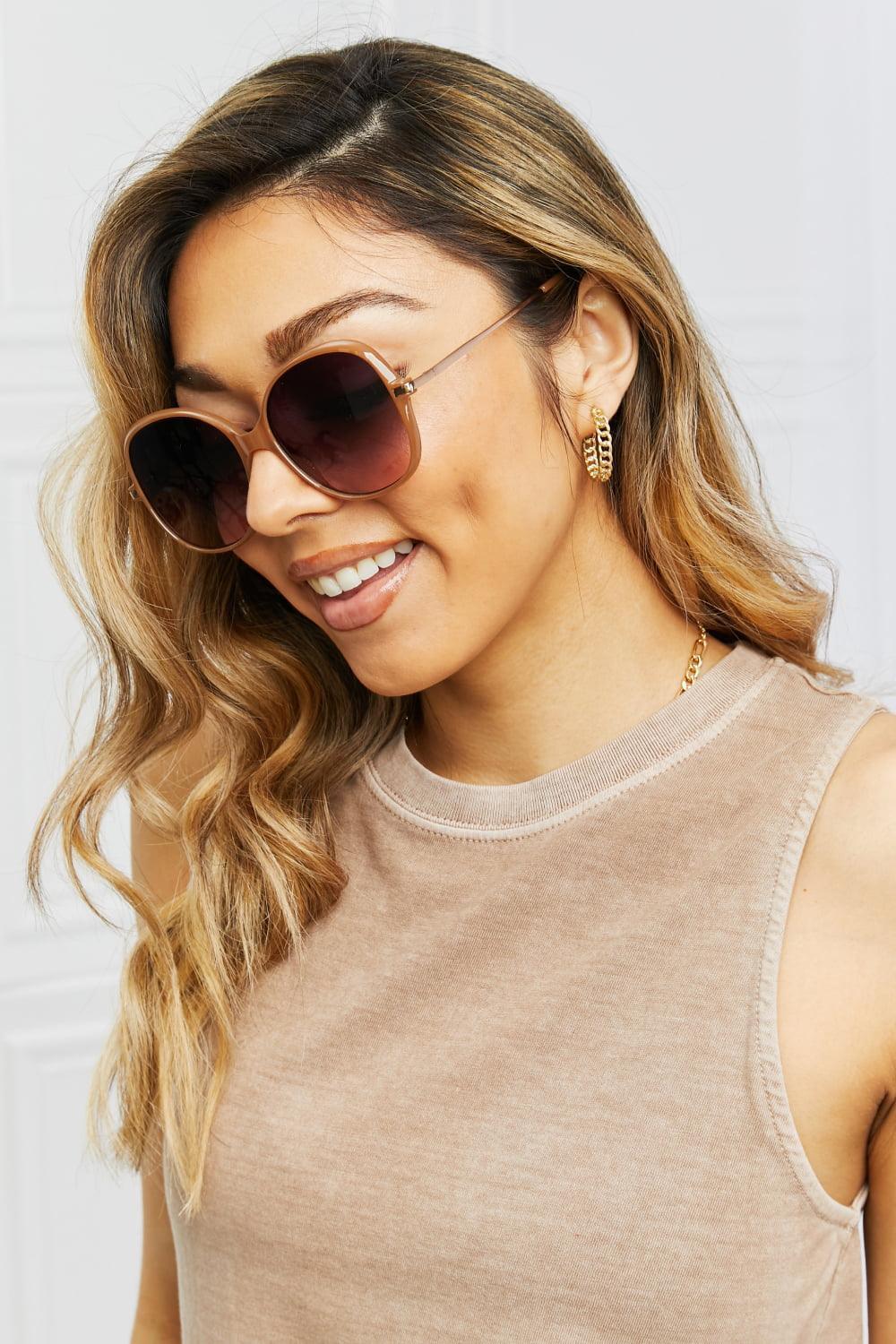 Metal-Plastic Hybrid Full Rim Sunglasses - 808Lush