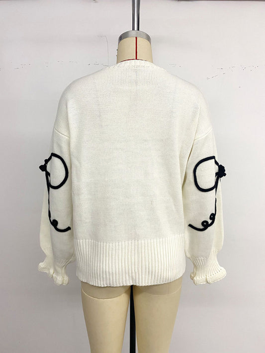 Playful and sweet loose bow-decorated round-neck sweater